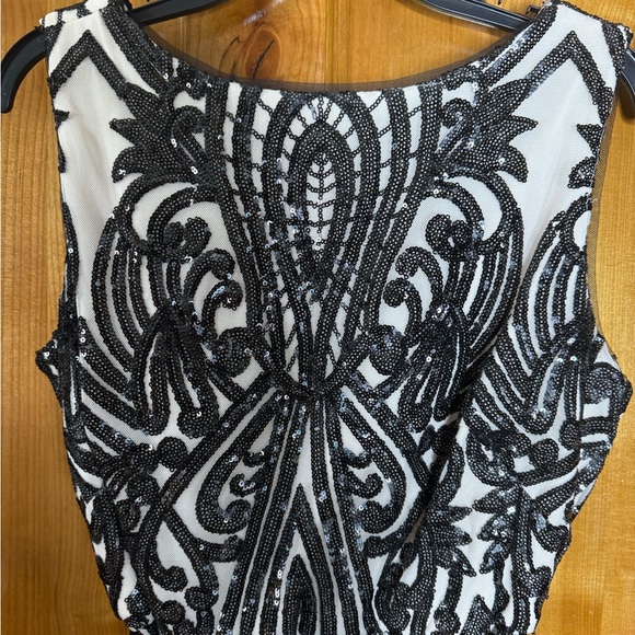 Gorgeous R&M Richard’s Evening dress - Picture 4 of 4